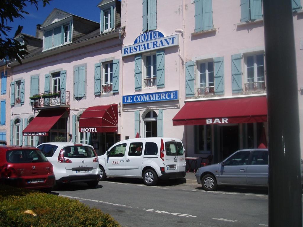 Hotel Le Commerce Bagnères-de-Bigorre Δωμάτιο φωτογραφία